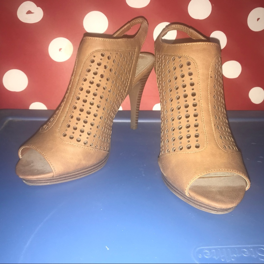 IMPO 7.5 Women’s sand peek took heels